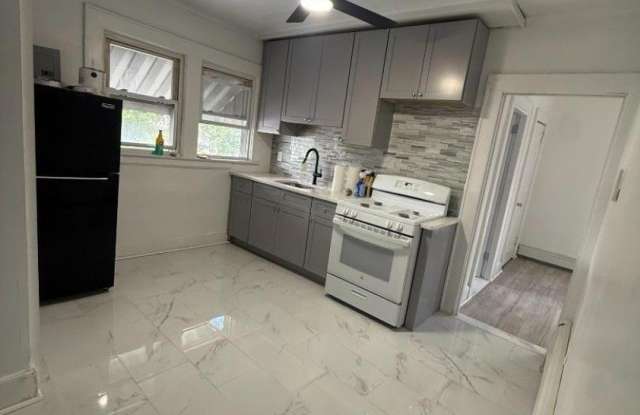 85 Sunnyside Ter Gallery 1