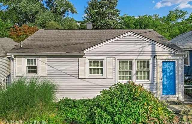 23930 Cass Avenue photos photos