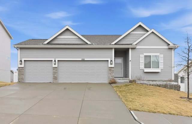 4 Bedroom Home near Flanagan Lake - 5903 North 183rd Street, Elkhorn, NE 68022 4 Bedroom Home near Flanagan Lake - 5903 North 183rd Street, Elkhorn, NE 68022
