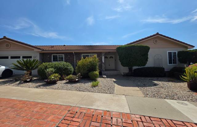 Stunning Del Cerro View Home with Spacious Split-Level Layout photos photos Stunning Del Cerro View Home with Spacious Split-Level Layout photos photos