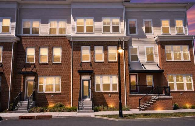 Spacious 3BR Townhome in North Brunswick photos photos
