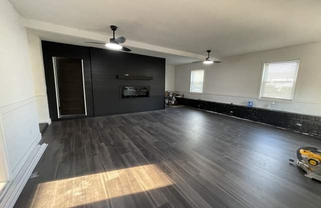 910 Clearmont Drive photos photos