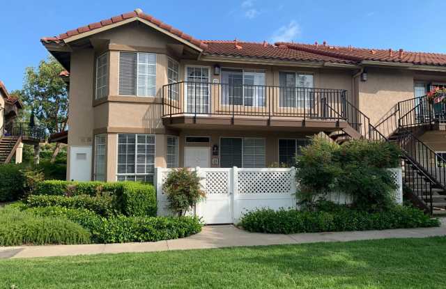 2 bed / 2 bath unit in RSM available August 6th!! photos photos