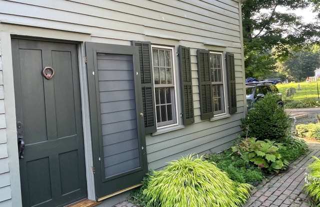 2415 Salt Point Turnpike Gallery 2