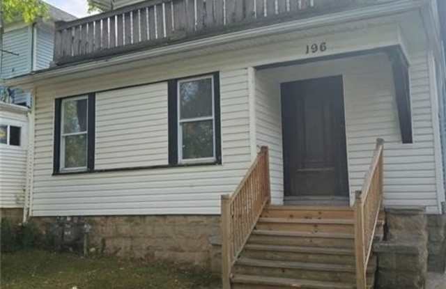 196 Englewood Avenue Gallery 1