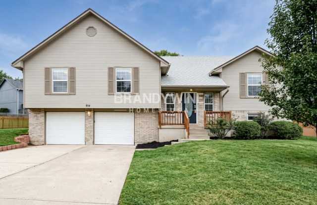 914 Southwest Foxtail Drive Gallery 2