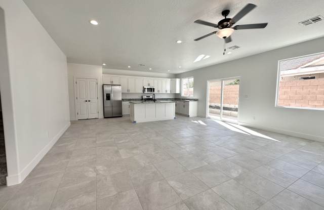 161 N 2470 W photos photos