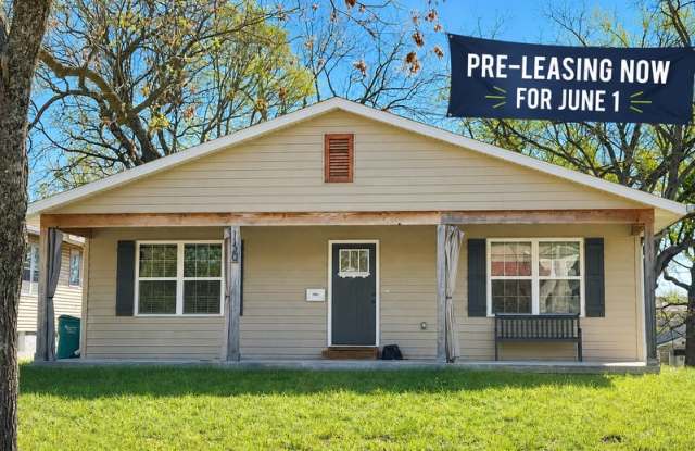 1120 N Clay Ave photos photos