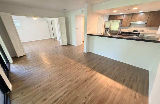 Charming One Bedroom Condo At Riviera Gardens. photos photos