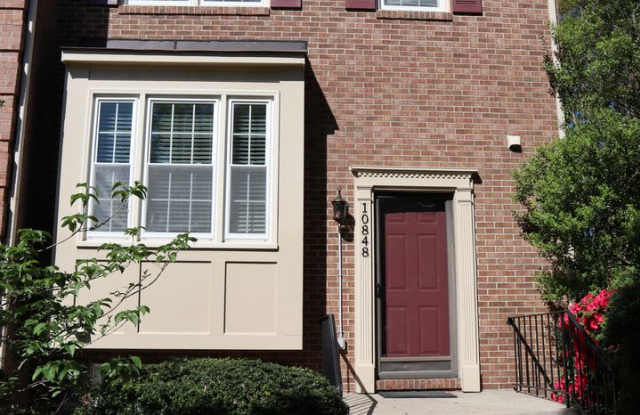 Quiet & Bright End-Unit Retreat in Desirable Silver Spring photos photos Quiet & Bright End-Unit Retreat in Desirable Silver Spring photos photos