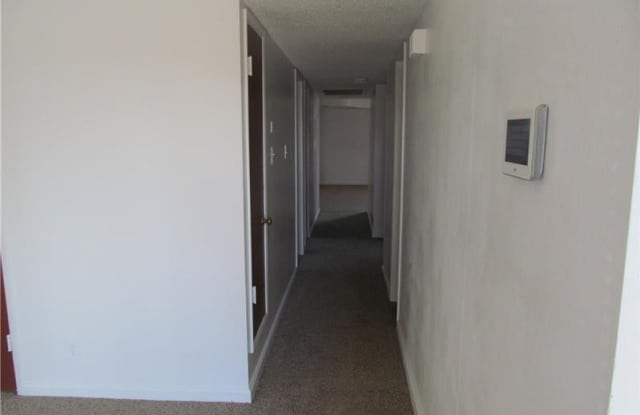 6121 Evergreen Avenue Gallery 4