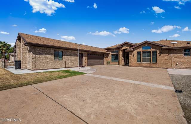 6497 YERBA VERDE Drive Gallery 1
