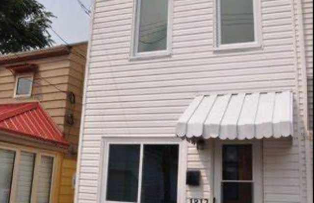 Spacious 3 bedroom, 2 bath home in Sharpsburg photos photos