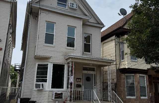 817 15TH ST photos photos