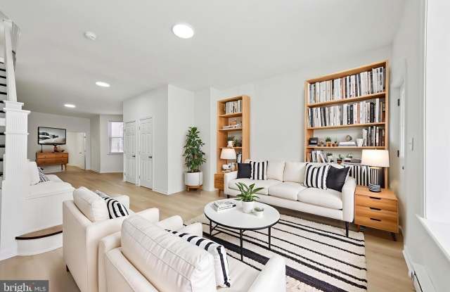 2943 W OXFORD STREET photos photos