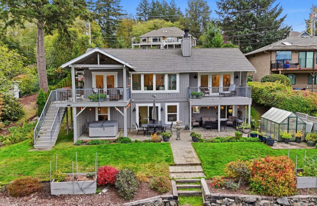 Fully Furnished Rosedale Bay-View Home with Two Primary Suites, Short-Term Lease Gallery 1