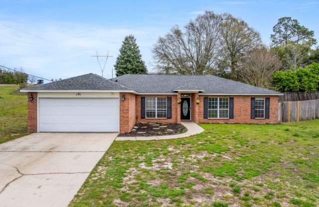 AVAILABLE- 4 Bedroom Home in South Crestview! photos photos