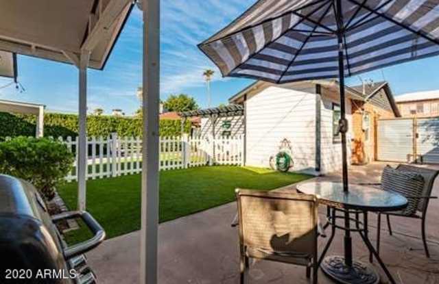 1525 E Palm Lane Gallery 2