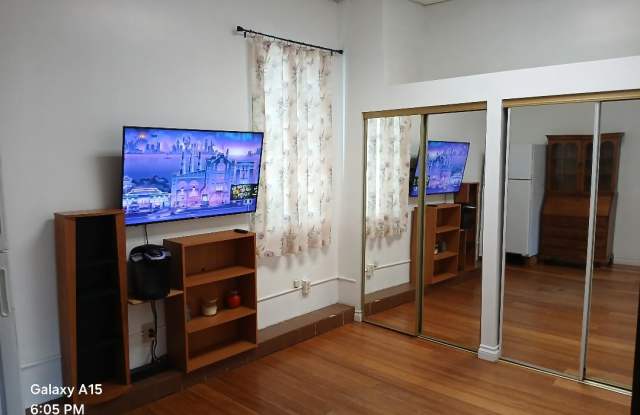 2301 Colby Avenue photos photos