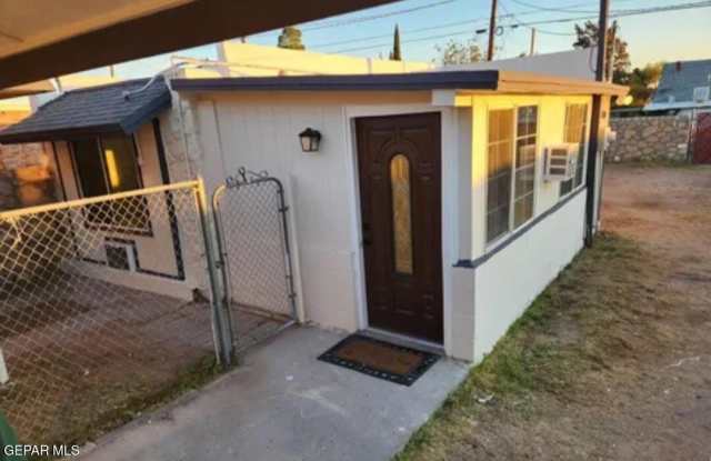 4122 CUMBERLAND Avenue unit: Rear Apt photos photos