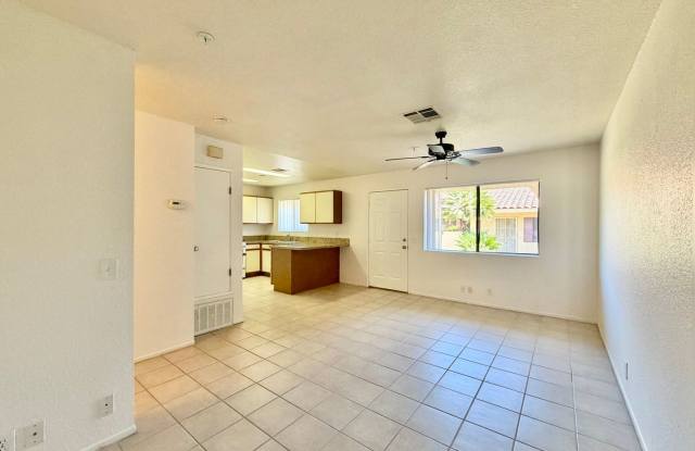 AVAILABLE NOW!!! LOVELY 2 Bedroom 1 Bathroom 55+ Apartment in Palm Desert Gallery 4