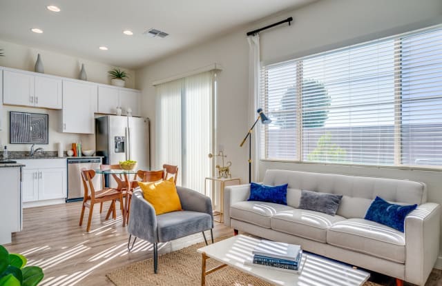 Crismon Gateway Rentals Gallery 3