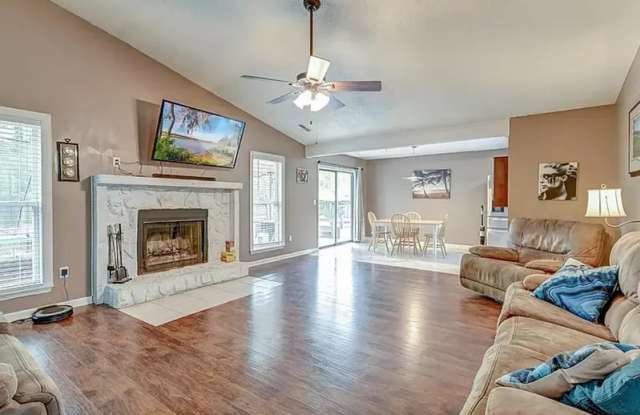 303 Canaberry Circle photos photos