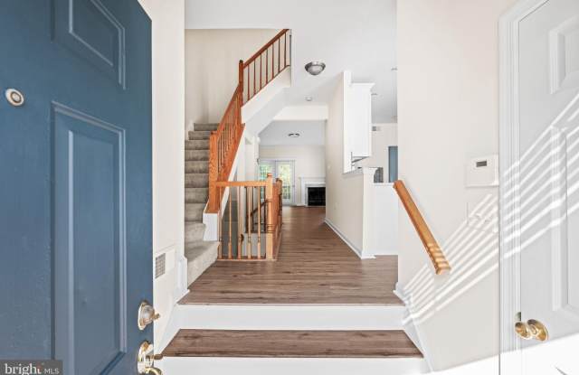 2902 JESSICA Court Gallery 3