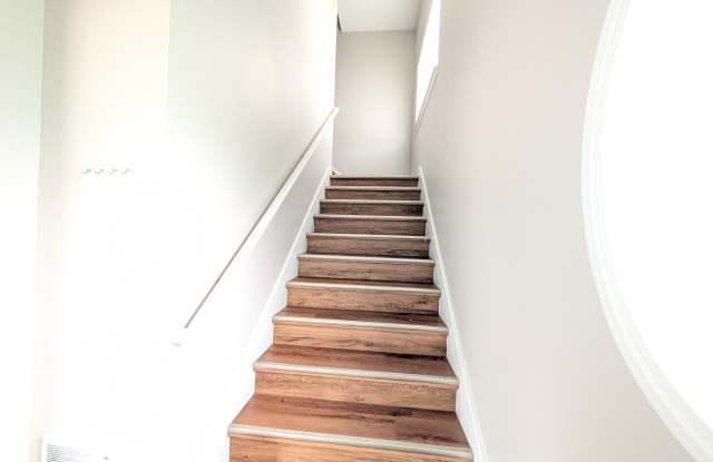 43120 Pendleton Circle Gallery 4
