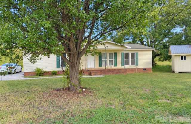 1330 Mecklenburg Highway Gallery 1