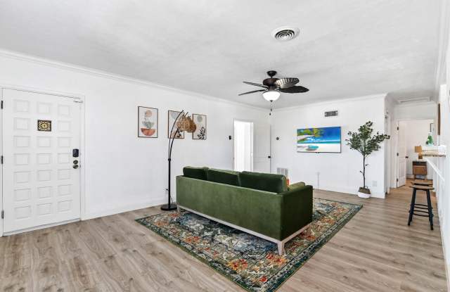 1032 W Jennings Street Gallery 4