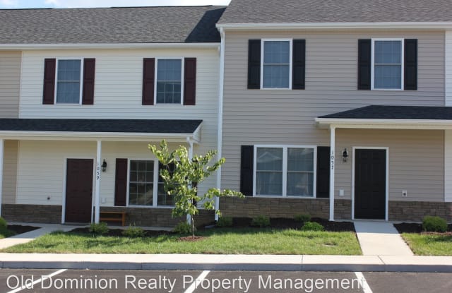 1044 Wellington Drive - 1044 Welllington Drive, Harrisonburg, VA 22802