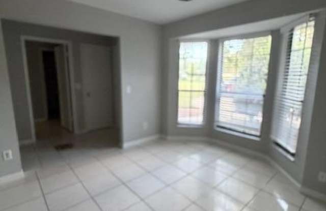 3046 BLUE HERON Drive S Gallery 4