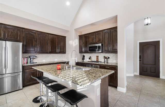 926 Eagle Creek Trail Gallery 4