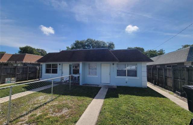 1414 NW 8th Ave photos photos