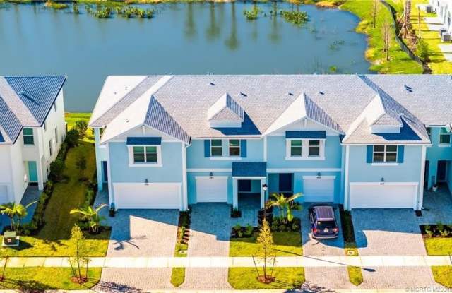 399 Salisbury Circle photos photos