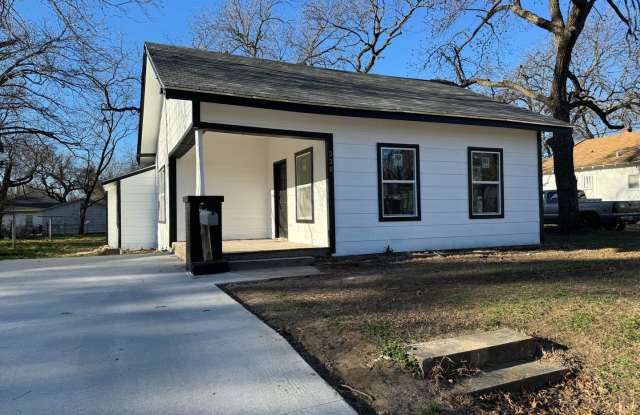 Newly remodeled 3 bedroom 2 bath across from Park! photos photos Newly remodeled 3 bedroom 2 bath across from Park! photos photos
