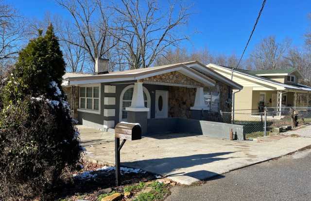 4 Bed / 2 Bath Home Located Downtown Corbin photos photos 4 Bed / 2 Bath Home Located Downtown Corbin photos photos