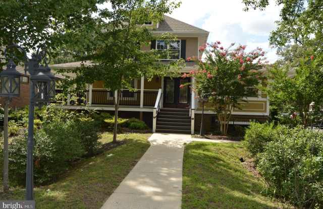 308 CRAIN Highway N photos photos