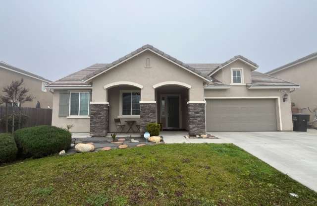 4 Bedroom home! Coming soon NW Visalia! photos photos