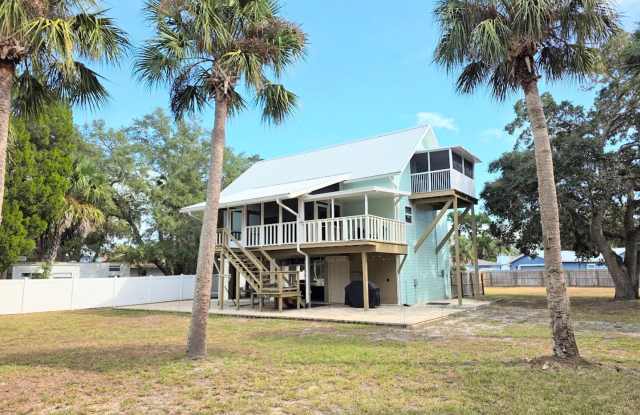 Cozy Coastal Retreat! photos photos