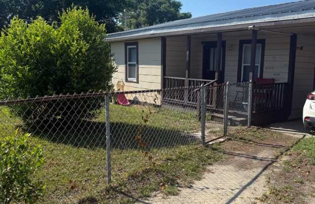 Adorable 2 BR / 1 BA - Cute affordable Home - Fort Walton Beach - Behind  ACE Hardware off Racetrack Road photos photos