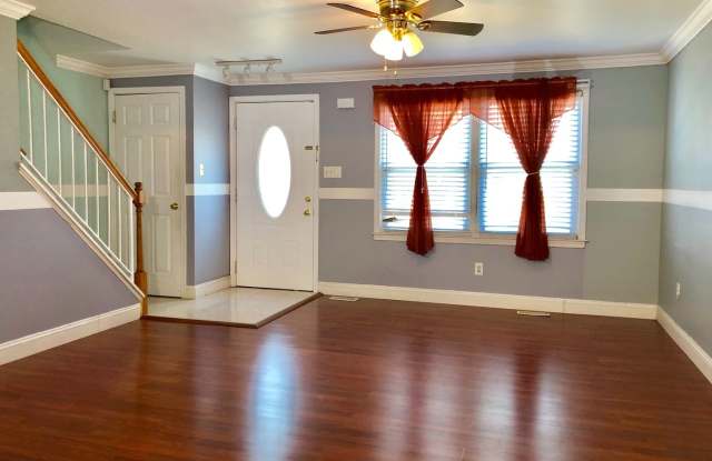 10 Duchess Court - 10 Duchess Court, Rossville, MD 21237