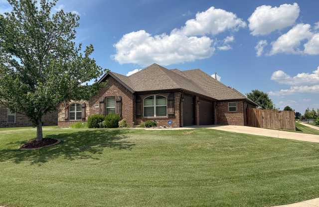 1200 Southwest Willowbend Avenue photos photos
