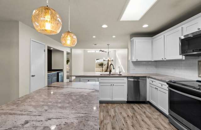 Gorgeous remodel at Sands Scottsdale!!  Like living at a Resort!!  PRIME Location!!  Ready October 15th!!   Great Storage, wonderful layout!!!  You will love this Beauty!! Gallery 3