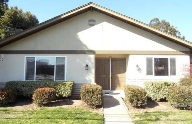 Spacious single story 3 BR, 2 BA Condo - 201 East Taft Avenue, Orange, CA 92865