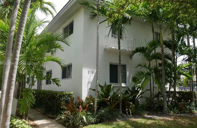 215 Antilla Ave photos photos