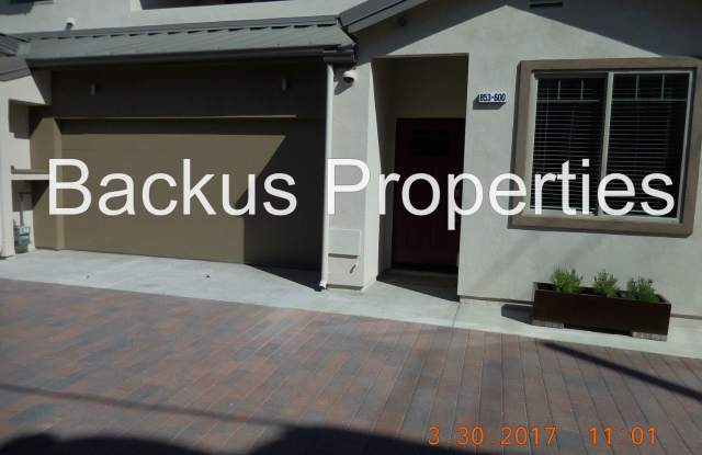 Wonderful townhouse in downtown Hollisster - 853 San Benito Street, Hollister, CA 95023