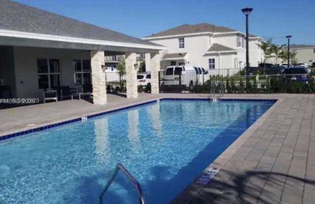 784 SE 19th Street 784, Homestead, FL 33034 photos photos