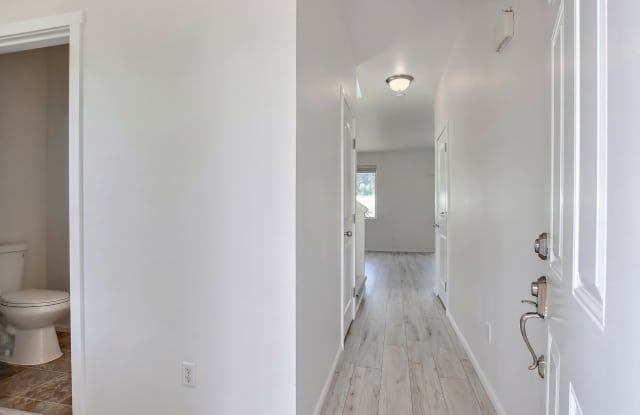 586 Beaver Boulevard Gallery 4